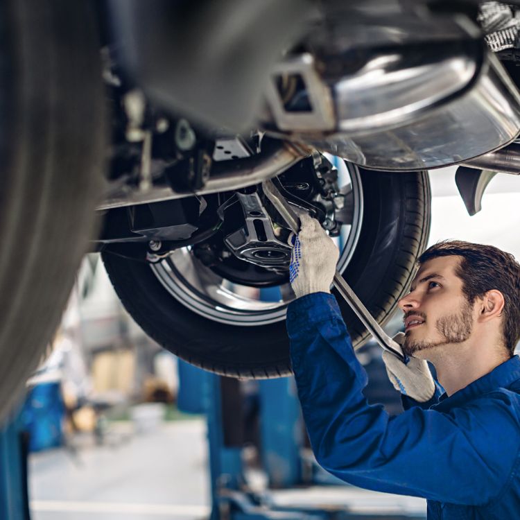 Professional vehicle recovery UAE